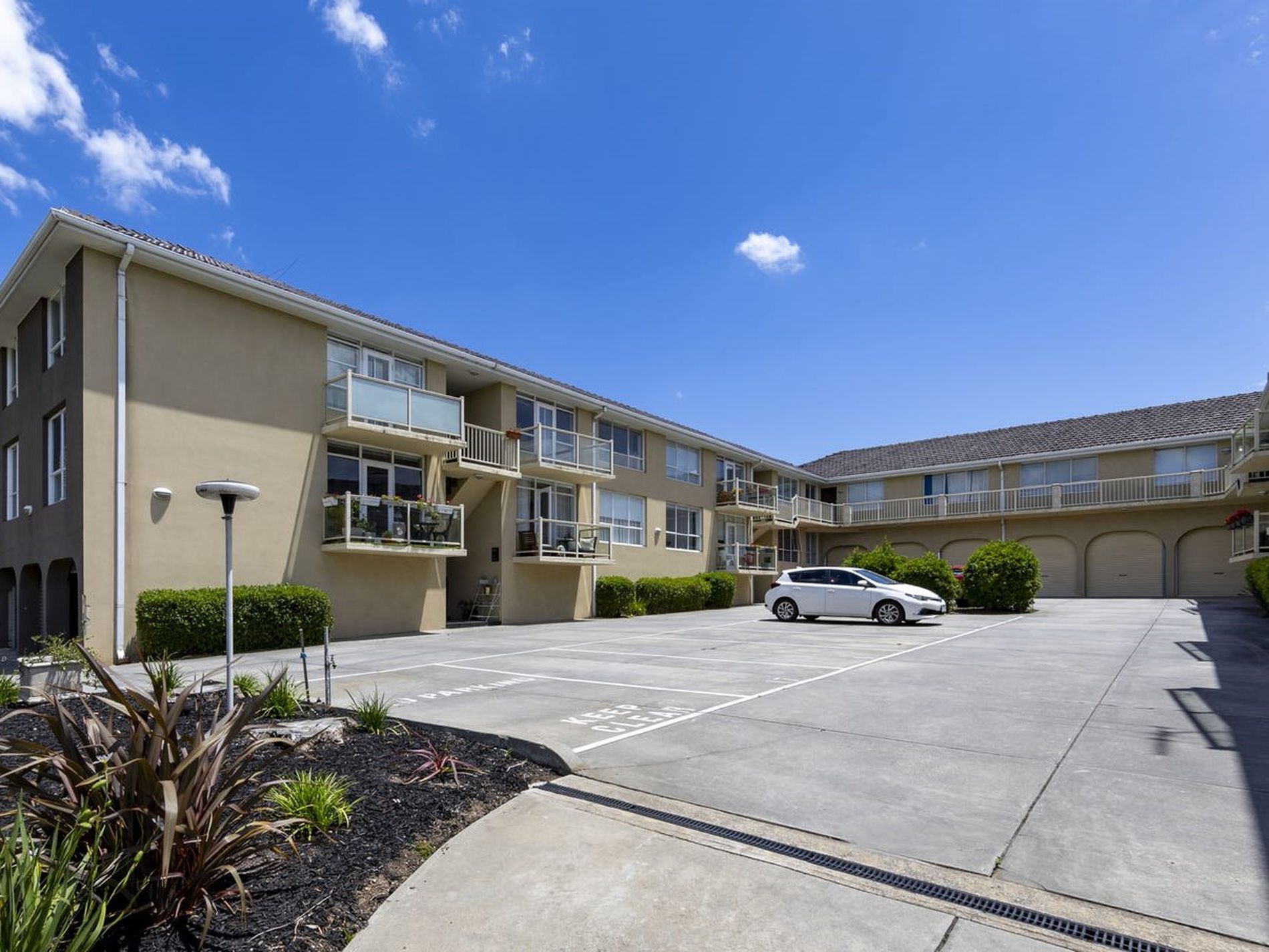 17 / 146 Hyde Street, Yarraville