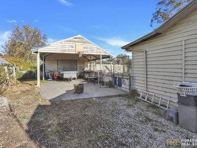 8 Sinclair Place, Horsham