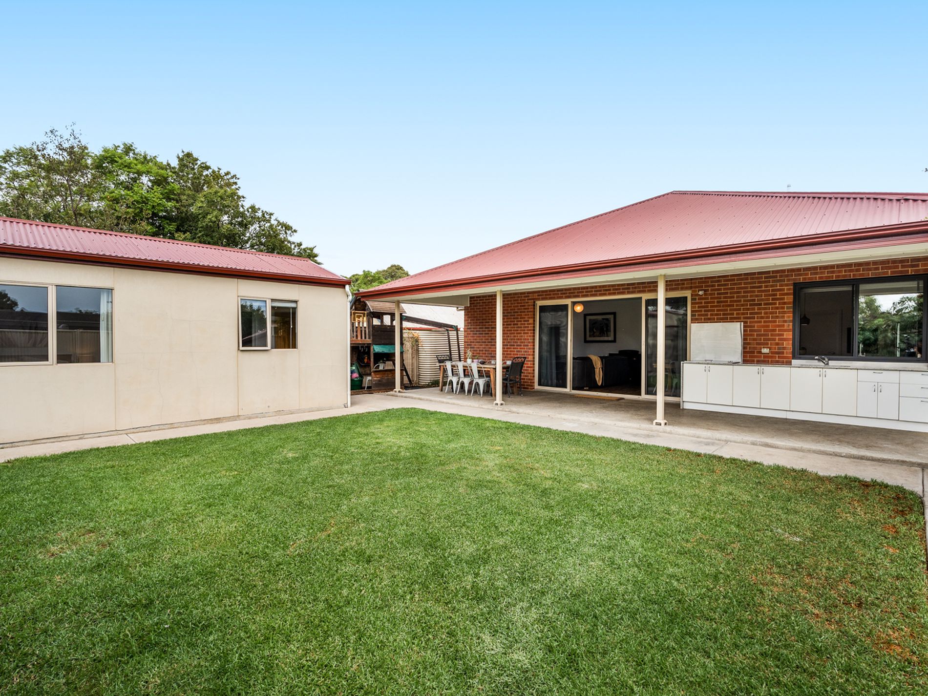 17 Maude Street, Glandore