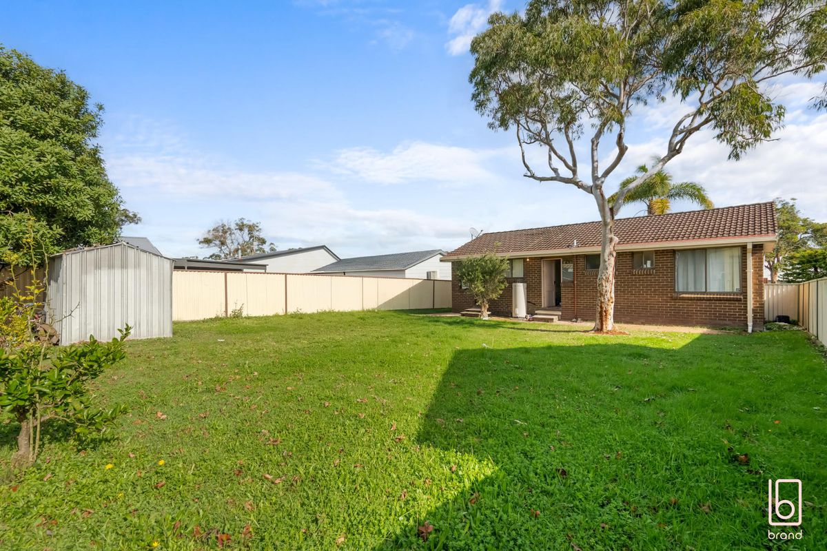 27 McKellar Boulevard, Blue Haven