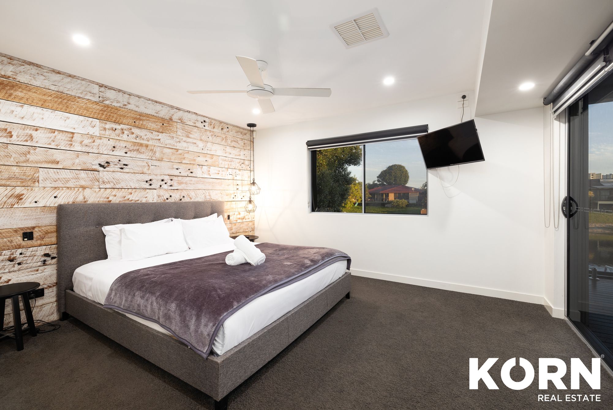 26 Coobowie Street, Broadbeach Waters