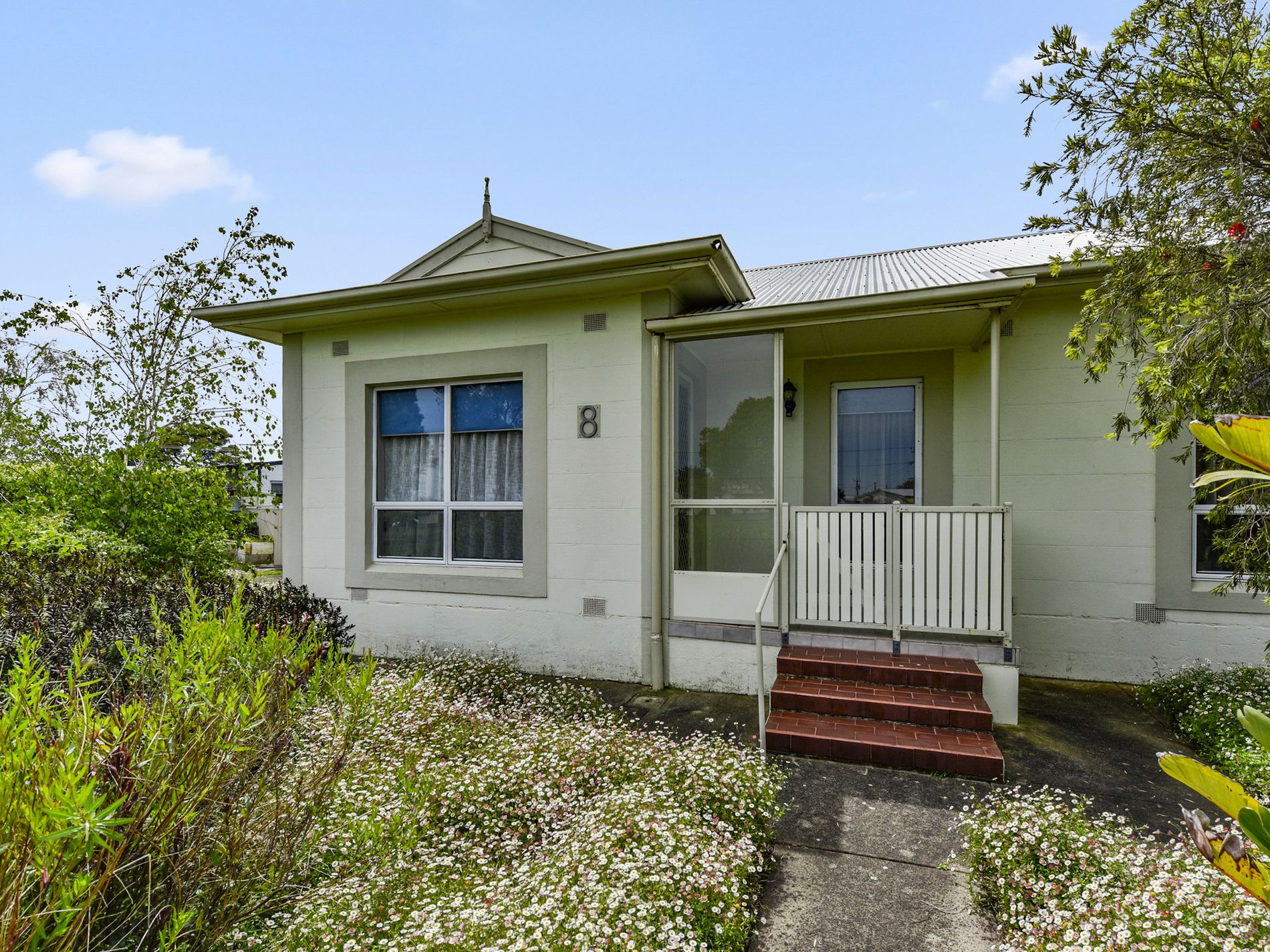 8 Stark Avenue, Millicent