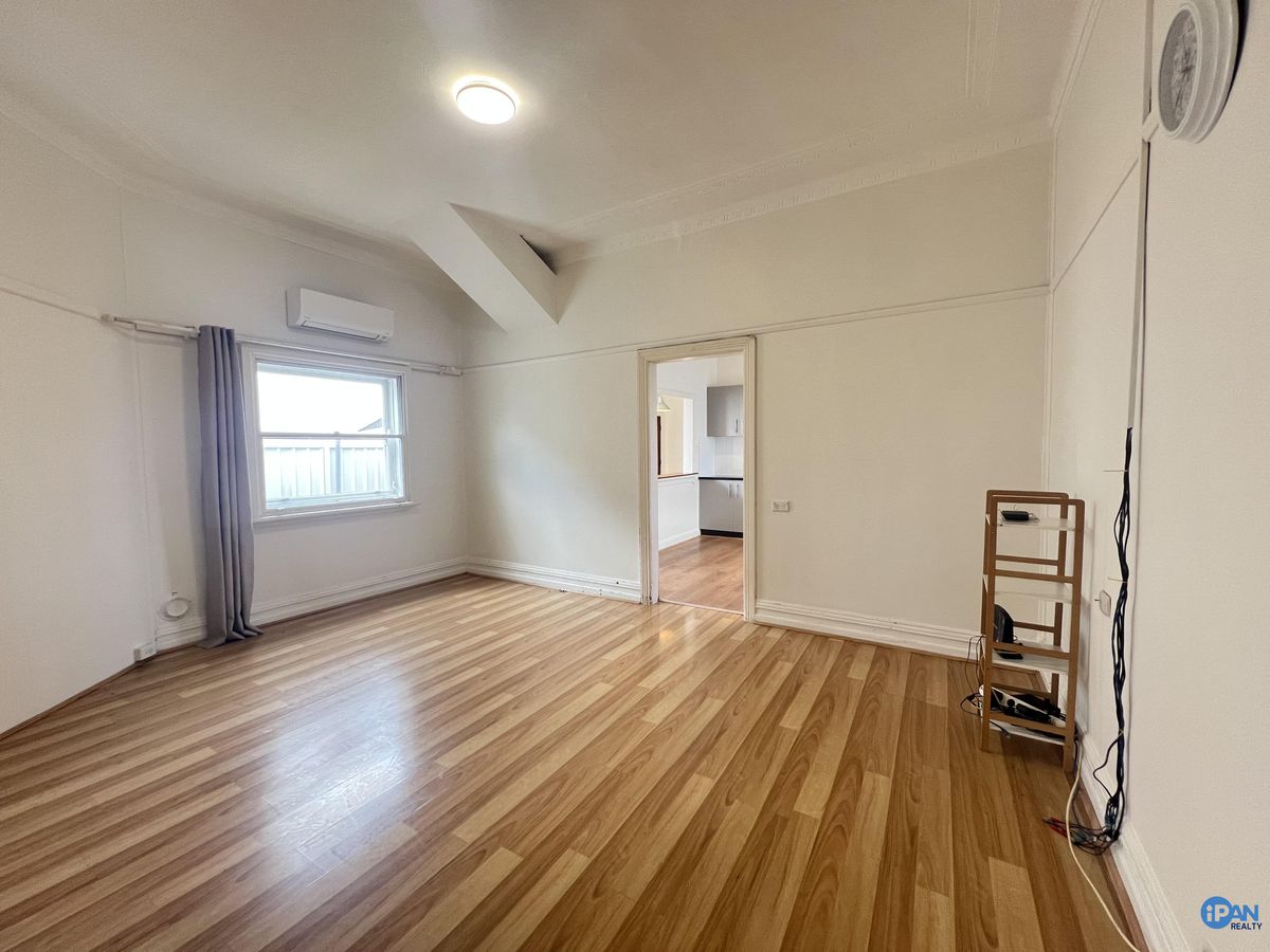 5 McBurney Avenue, Mascot