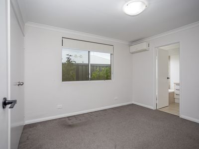 3 / 14 Carbine Bend, Byford