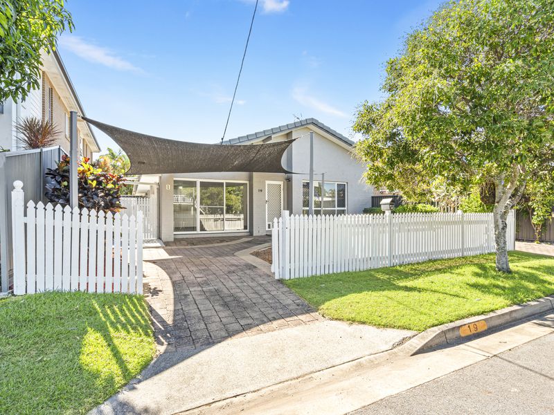 1 / 19 Teal Avenue, Paradise Point