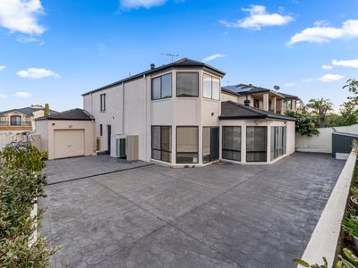 15 Tudor Crescent, Cecil Hills