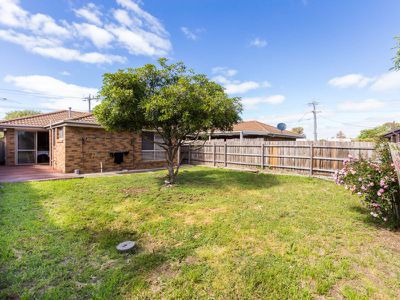 1 / 28 Melaleuca Drive, Hoppers Crossing