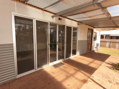 102 Wittenoom Street, West Lamington