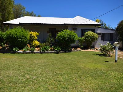 157 Cassowary Street, Longreach