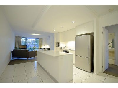 14 / 2 Gaven Crescent, Mermaid Beach