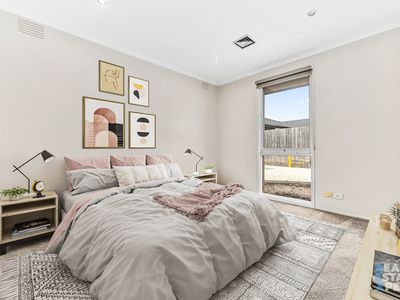 1 / 302 Princes Highway, Narre Warren