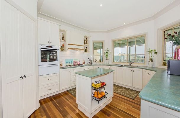 35 The Ridge, Oaklands Junction