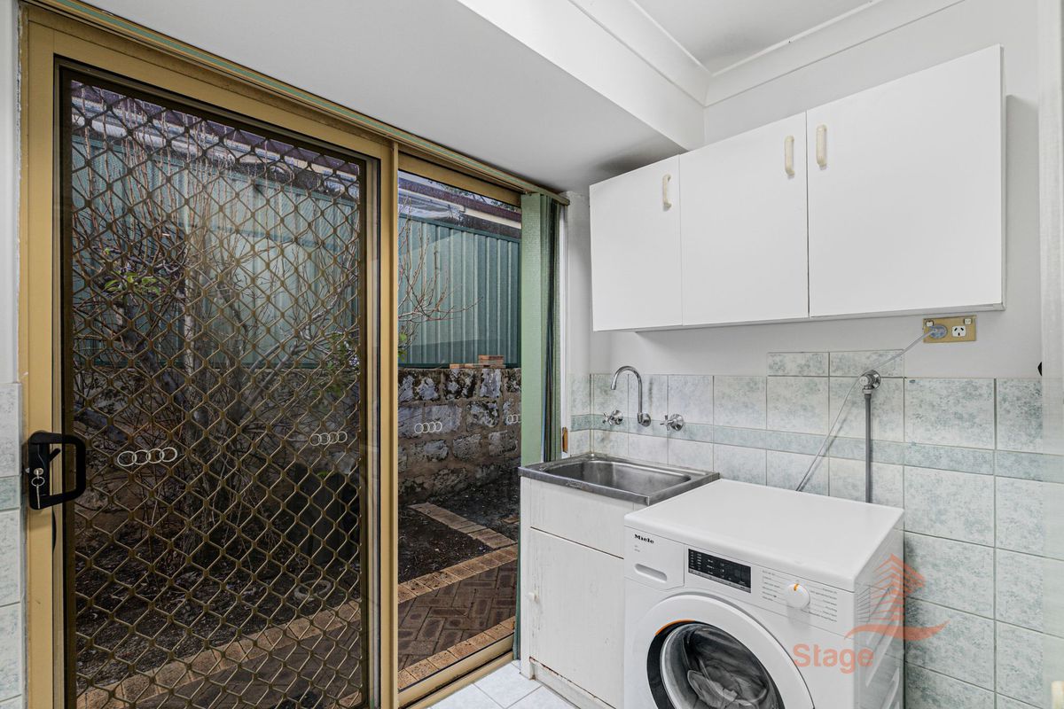 33 Taronga Drive, Kelmscott