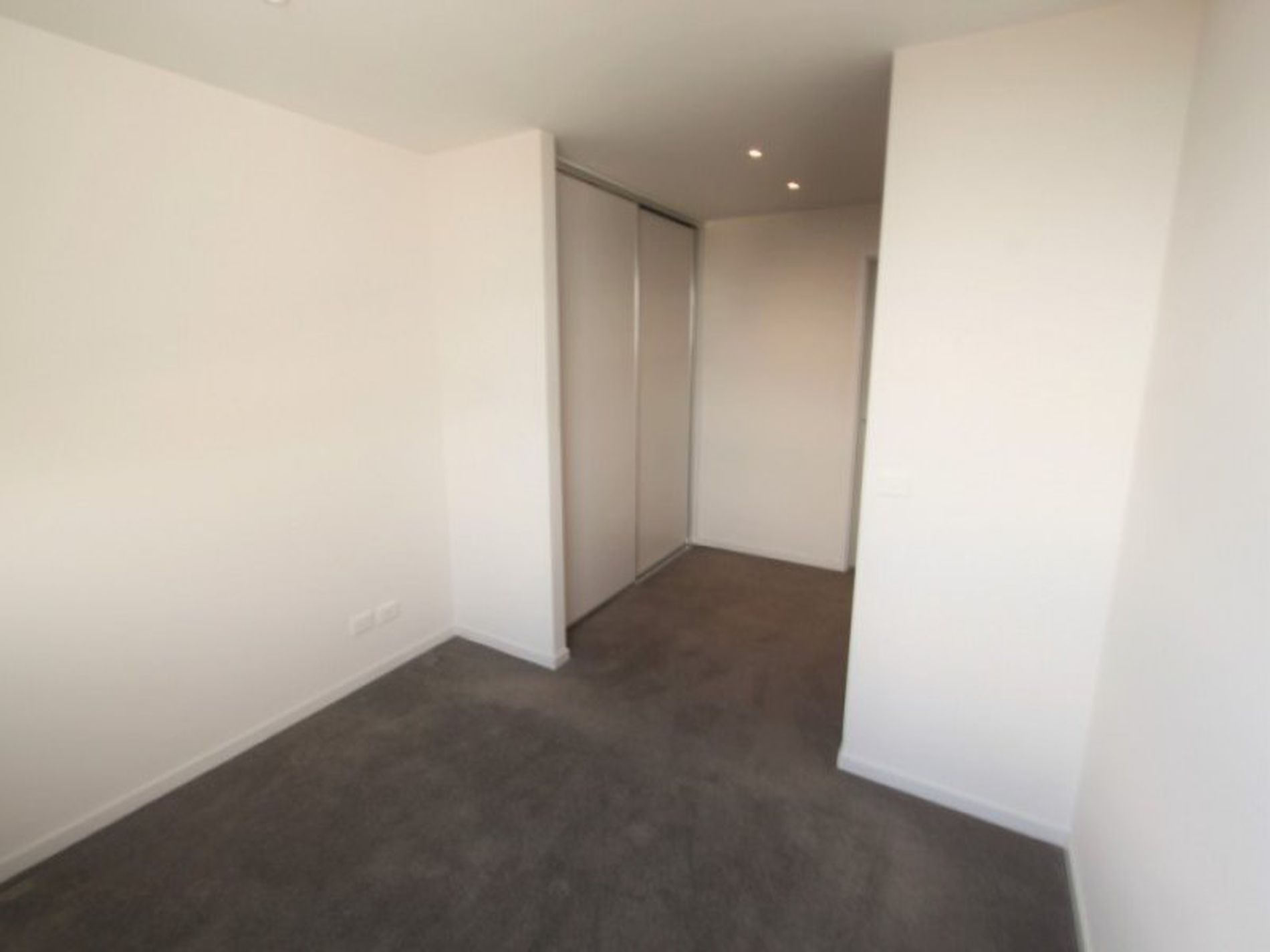 305 / 175 Kangaroo Road, Hughesdale