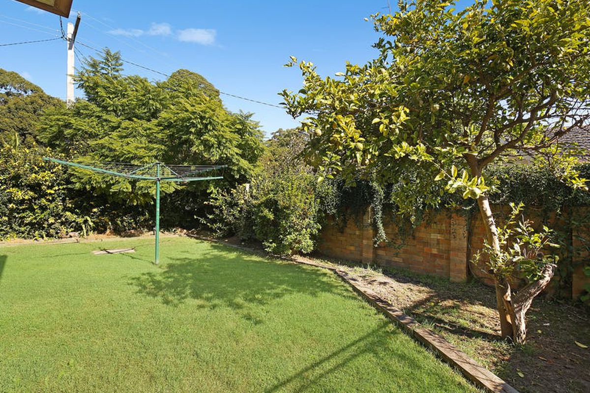 2 Della Close, Narara