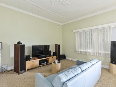 17 The Avenue, Seymour