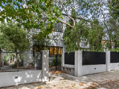 8 / 17 Charnwood Road, St Kilda