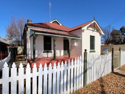 16 Bant Street, Bathurst