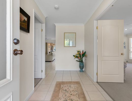 Great family home in an ideal location ***** UNFURNISHED ***** image 12