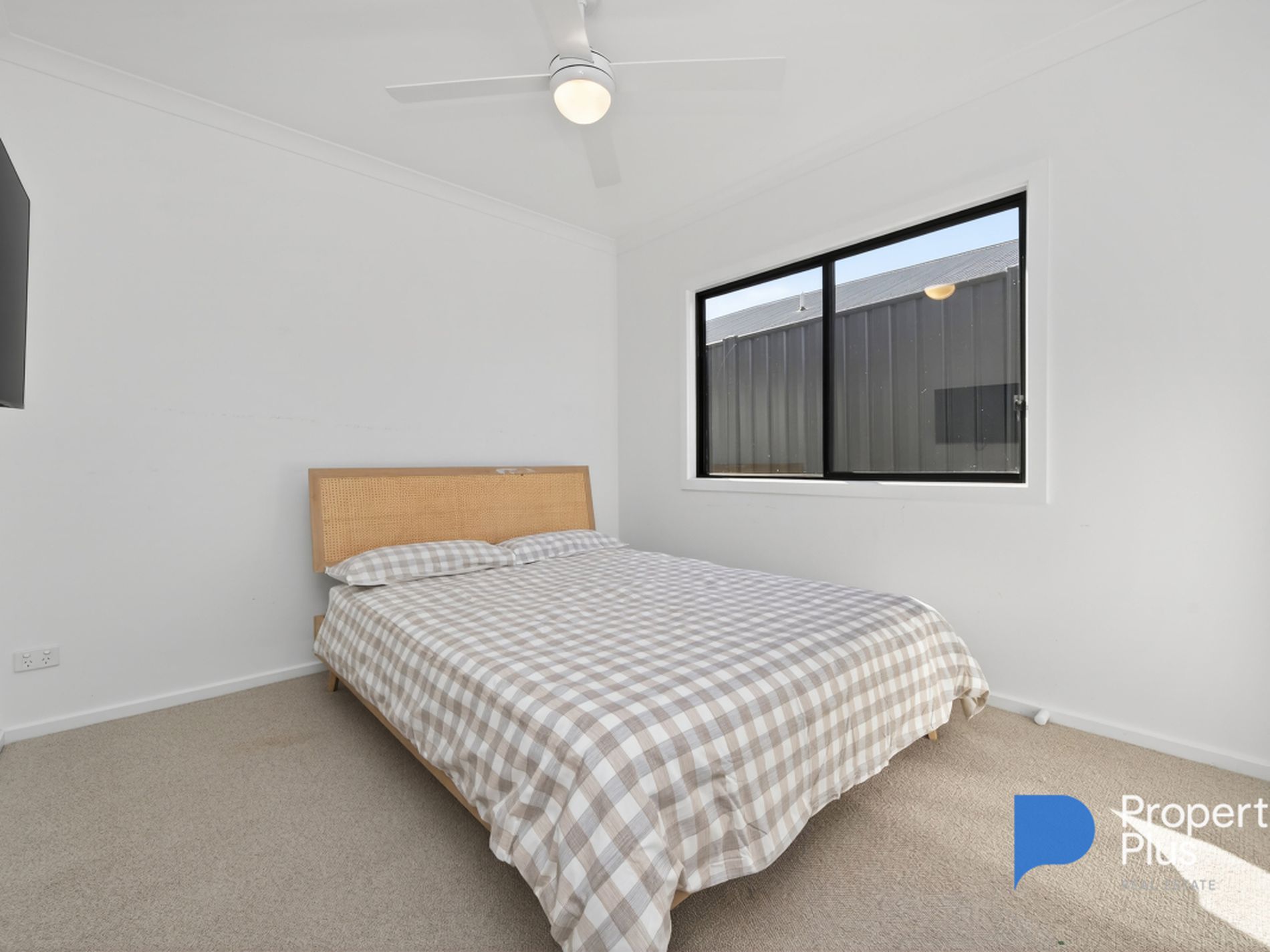 8 Banksia Court, Campbells Creek