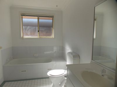 11B Woodview Avenue, Lisarow