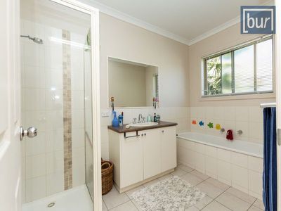 2 Emily Court, Howlong