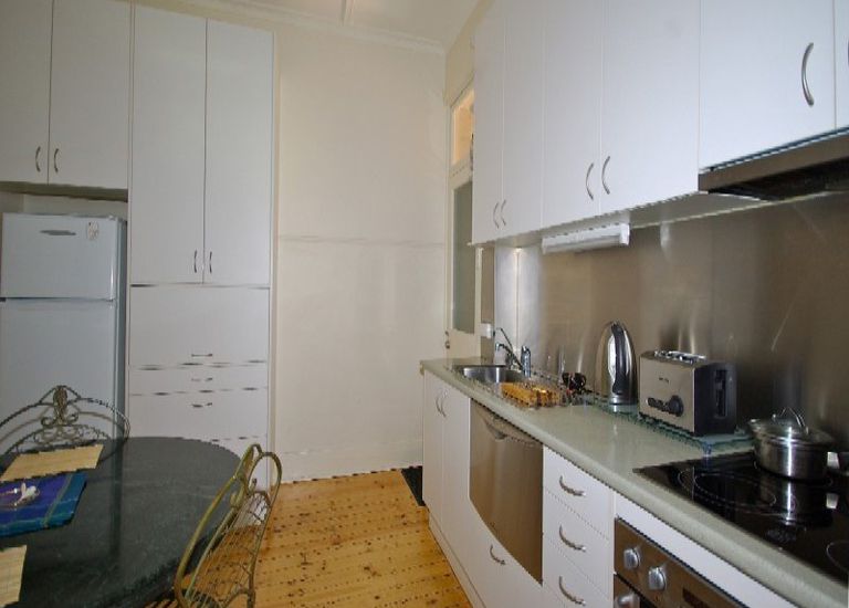 8 / 20 St Johns Row, Glenelg