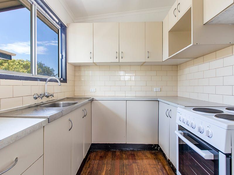 14 Ettie Street, Redcliffe
