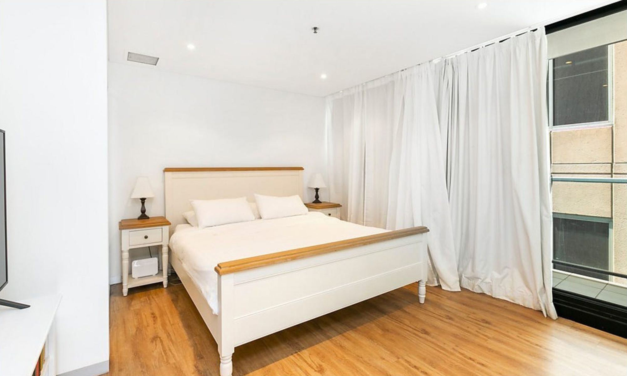 1207 / 102-105 North Terrace, Adelaide
