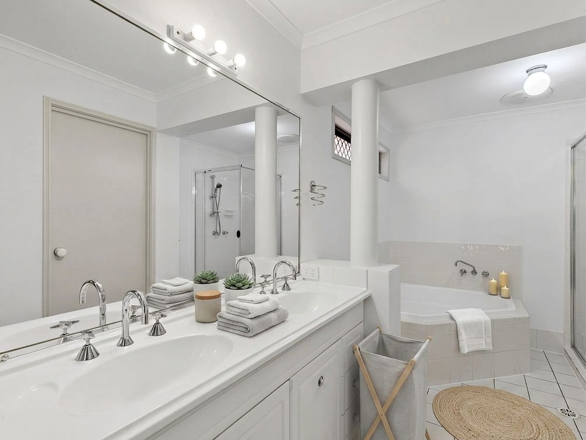 35 John St, Manly West