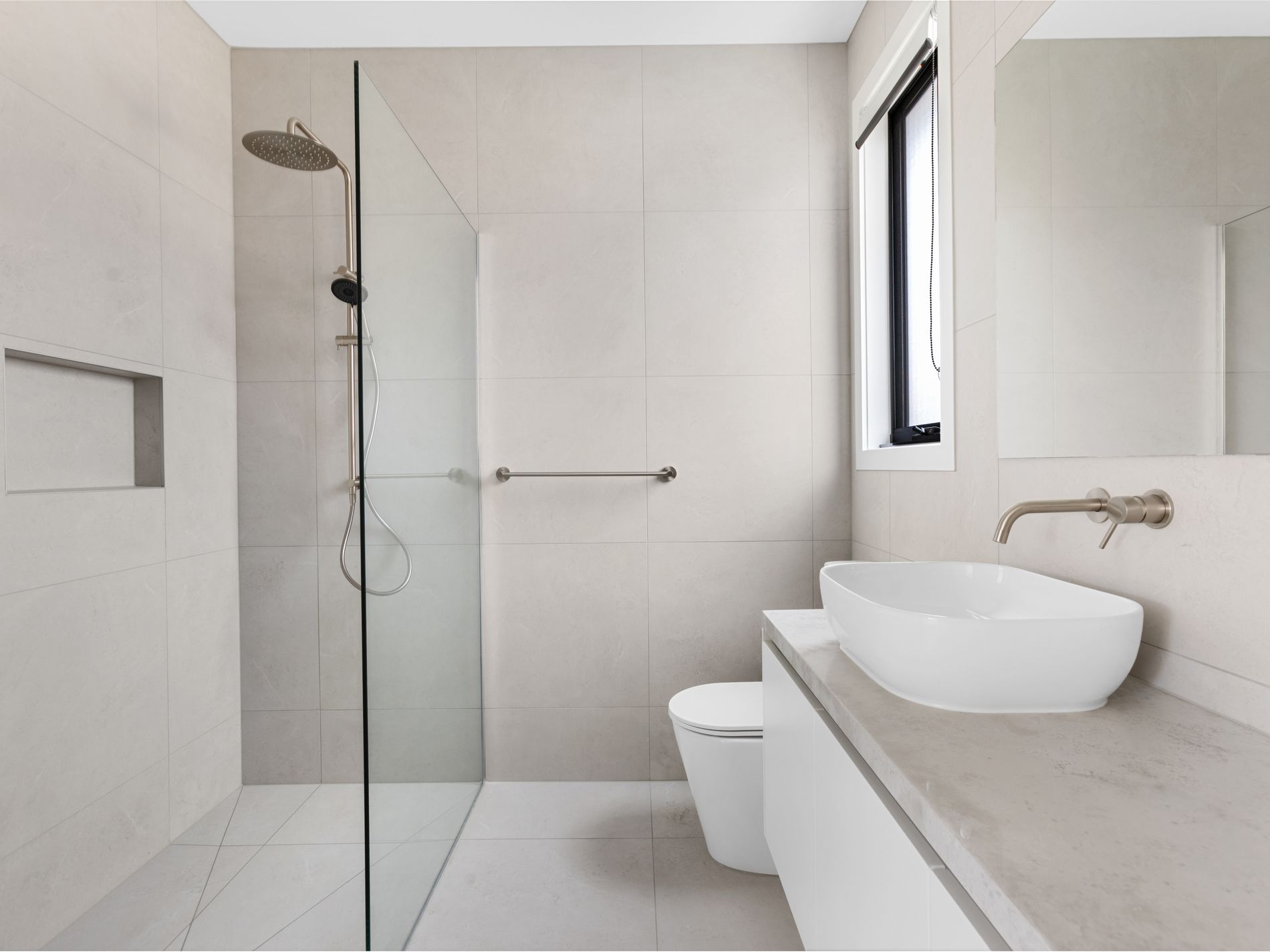 2 / 29 Hampton Parade, West Footscray
