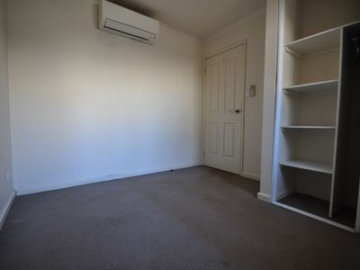 3 / 2 Phalarope Way, South Hedland