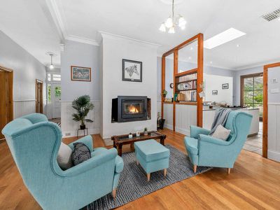 1085 Tabletop Road, Tolmie