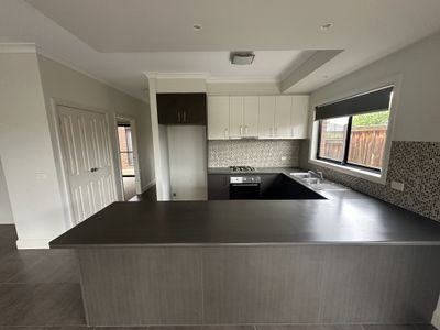 1 / 159 Botanica Springs Boulevard, Brookfield