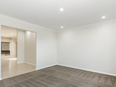 21 Chucklebud Street, Banksia Grove