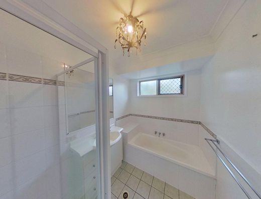 Bushlands Estate Home in Noosaville. Family Friendly with Ample Backyard Entertaining for the Kids & Adults!  image 12