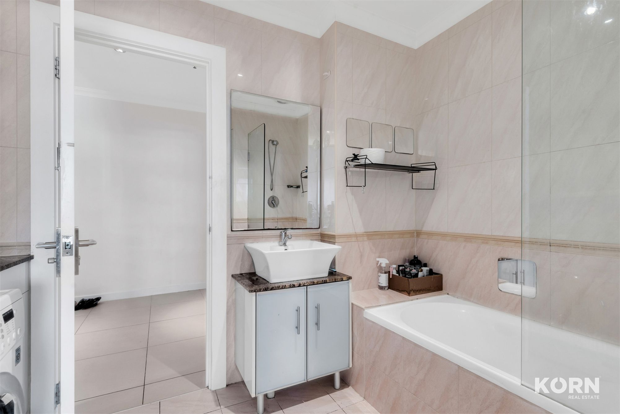 802 / 39 Grenfell Street, Adelaide