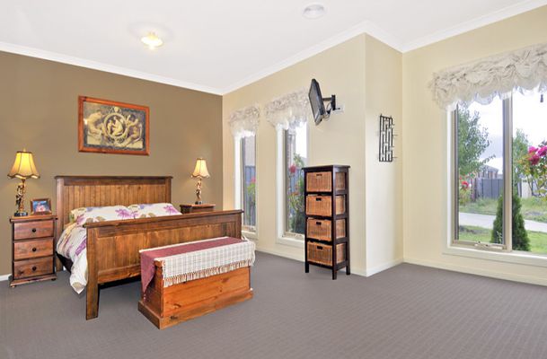 5 Feathertop Court, Greenvale