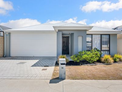 18 Lancaster Loop, Piara Waters