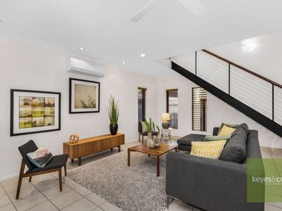 8 Regatta Crescent, Douglas