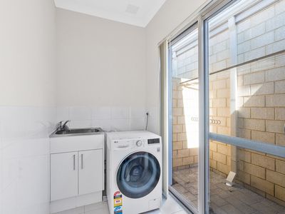 5 / 9 Barfield Road, Hammond Park