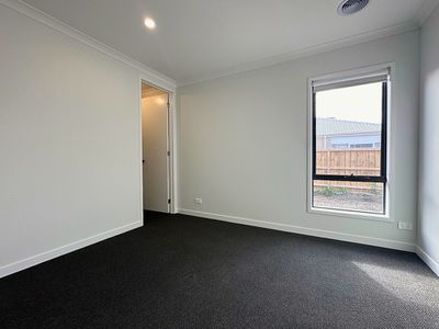 22 Wetherby Circuit, Lara