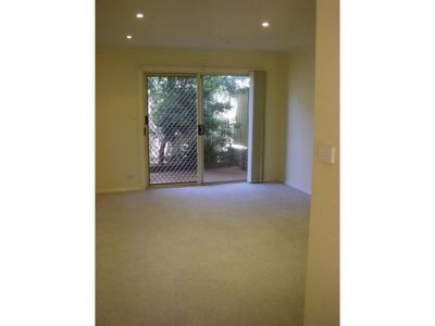3 / 42A Greenacre Road, Wollongong