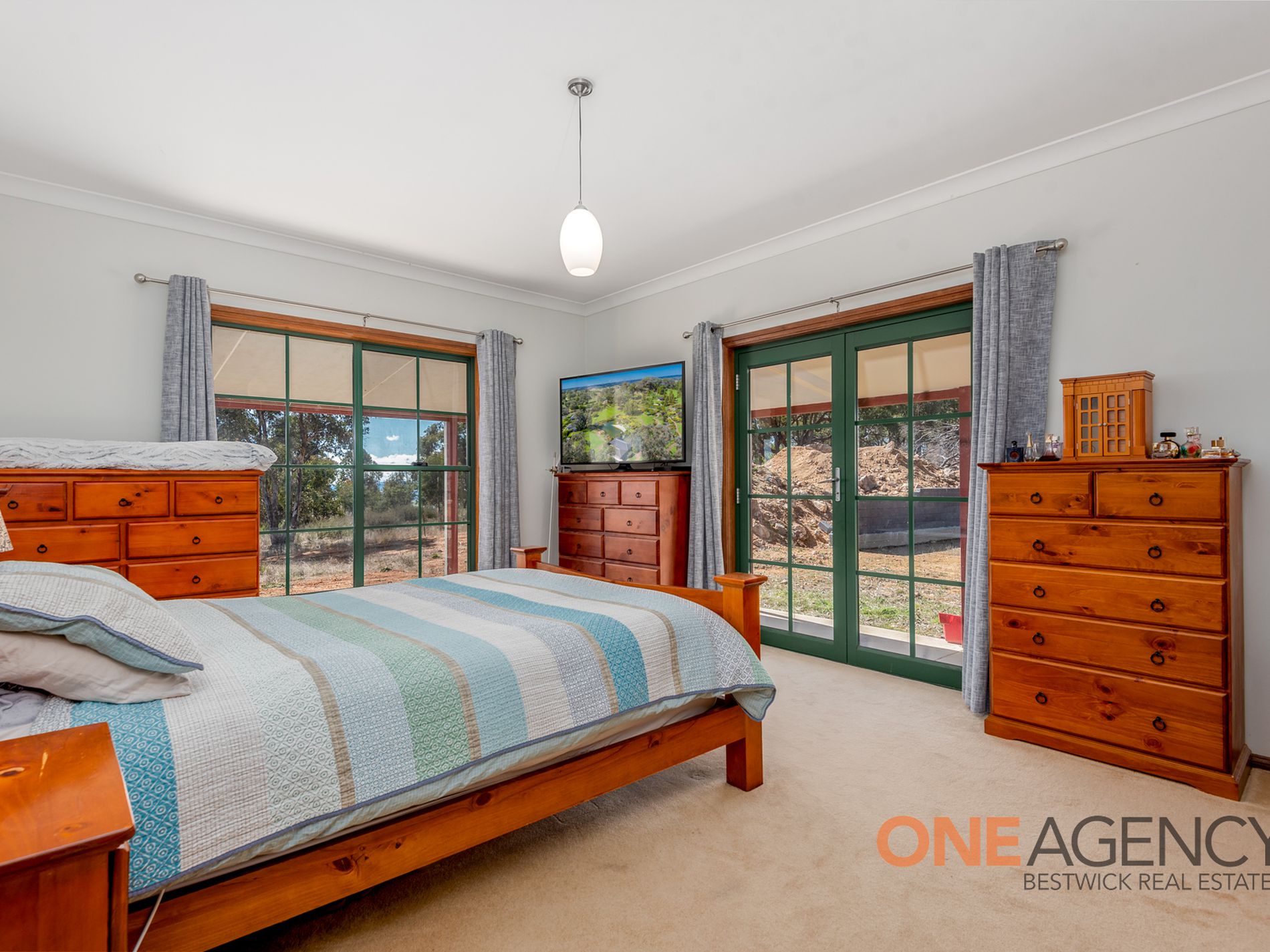 112 James White Drive, Fosters Valley