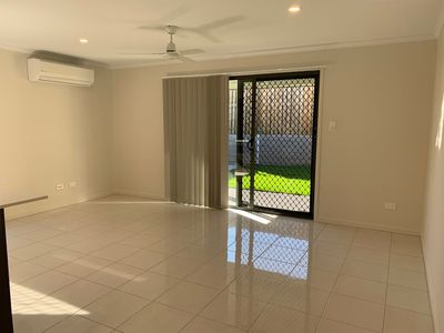 1 / 22 Galatea street, Burpengary