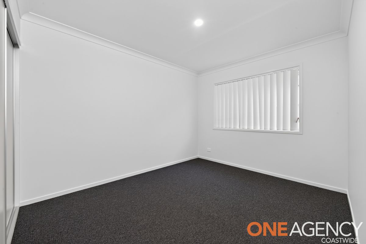 70 Nigella Circuit, Hamlyn Terrace