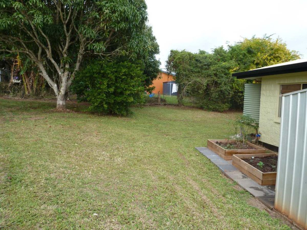 6 Larkin Close, Atherton