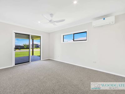 2 Oystercatcher Street, Woodgate