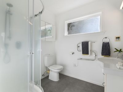 1/1A Scarboro Terrace, Murrays Bay