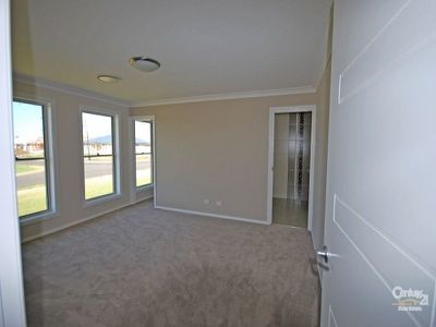 13 Cobbity Avenue, Dubbo